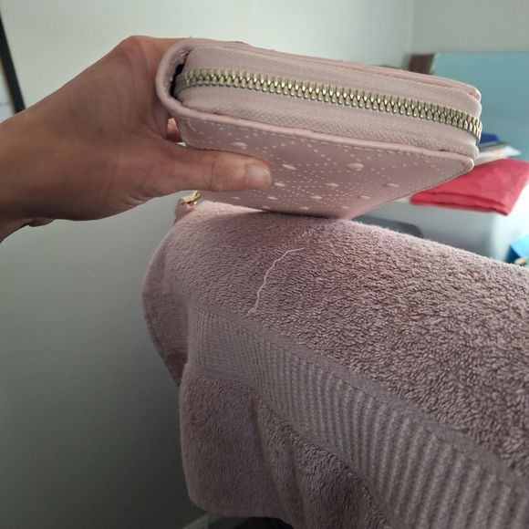 Betsy Johnson wallet - Picture 3 of 8